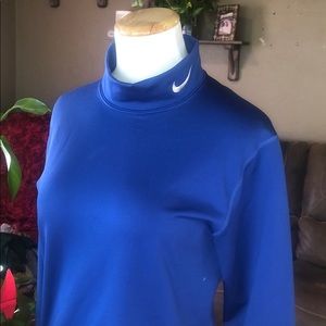#172 Nike Pro - Nike Fit Therma size L